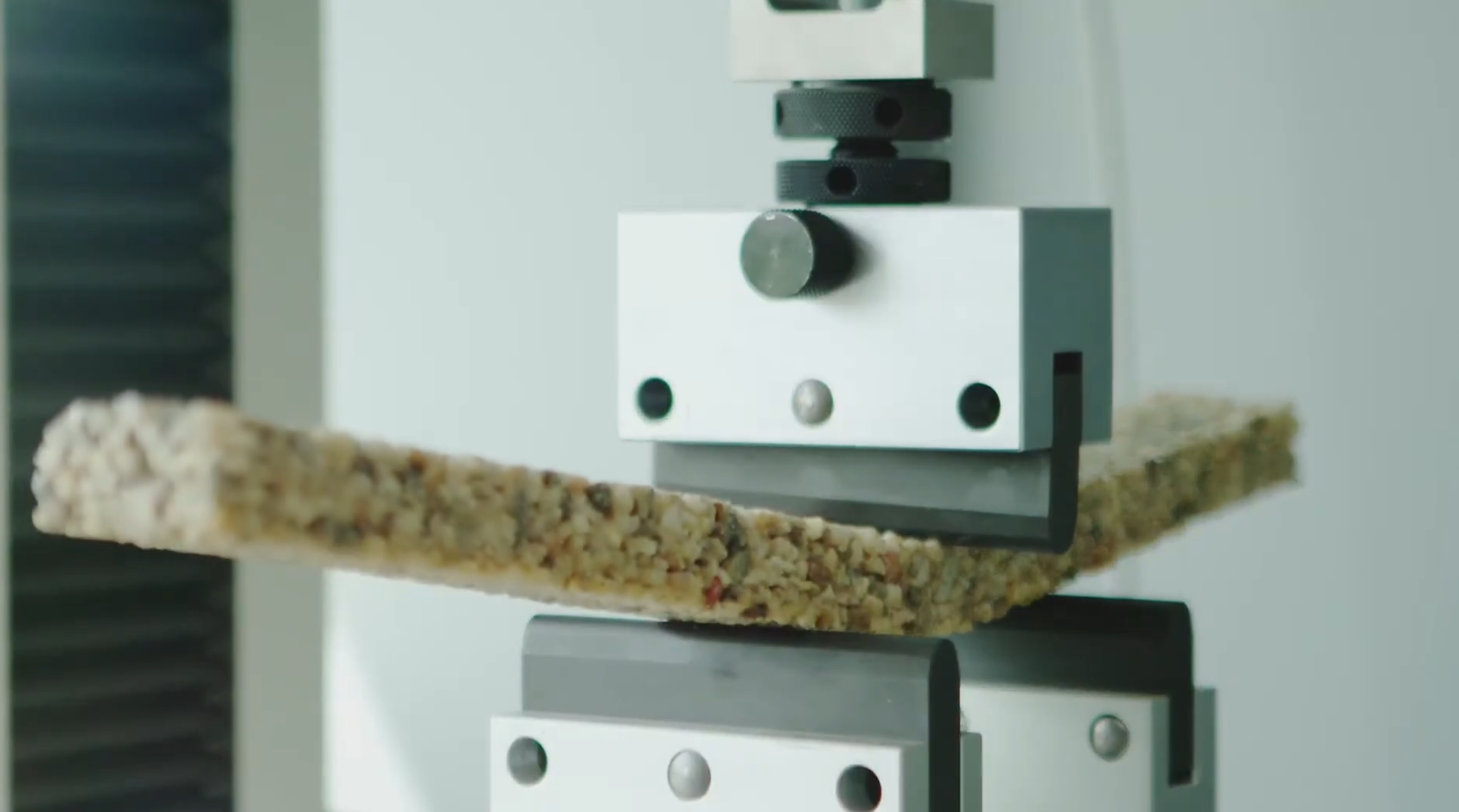 test en laboratoire sur le polyquartz